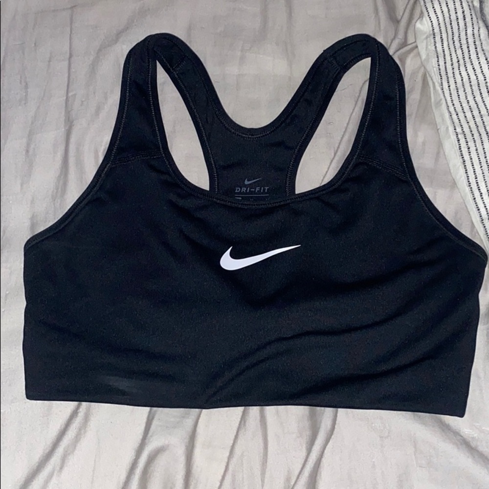 nike sports bra
